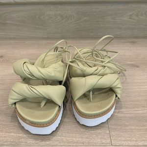 Vicenza Thong lace up sandals; size 37